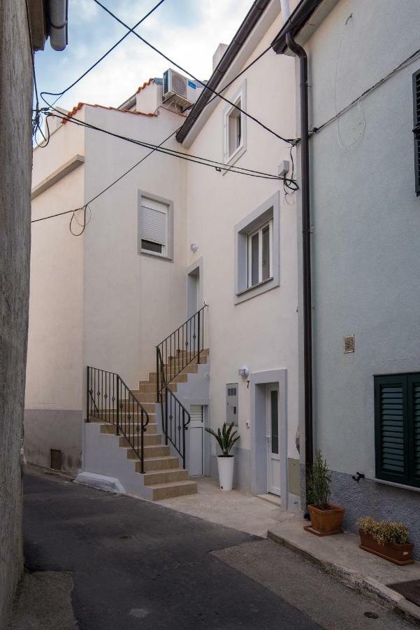 Apartments Tara Vrbnik Dış mekan fotoğraf
