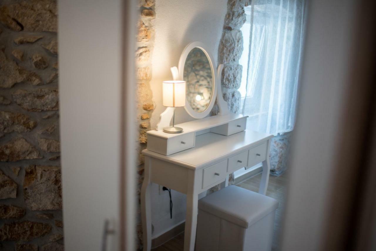 Apartments Tara Vrbnik Dış mekan fotoğraf