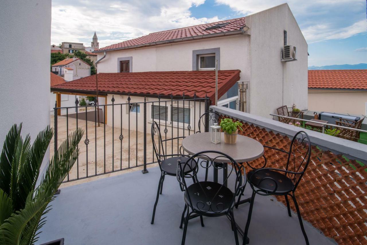 Apartments Tara Vrbnik Dış mekan fotoğraf
