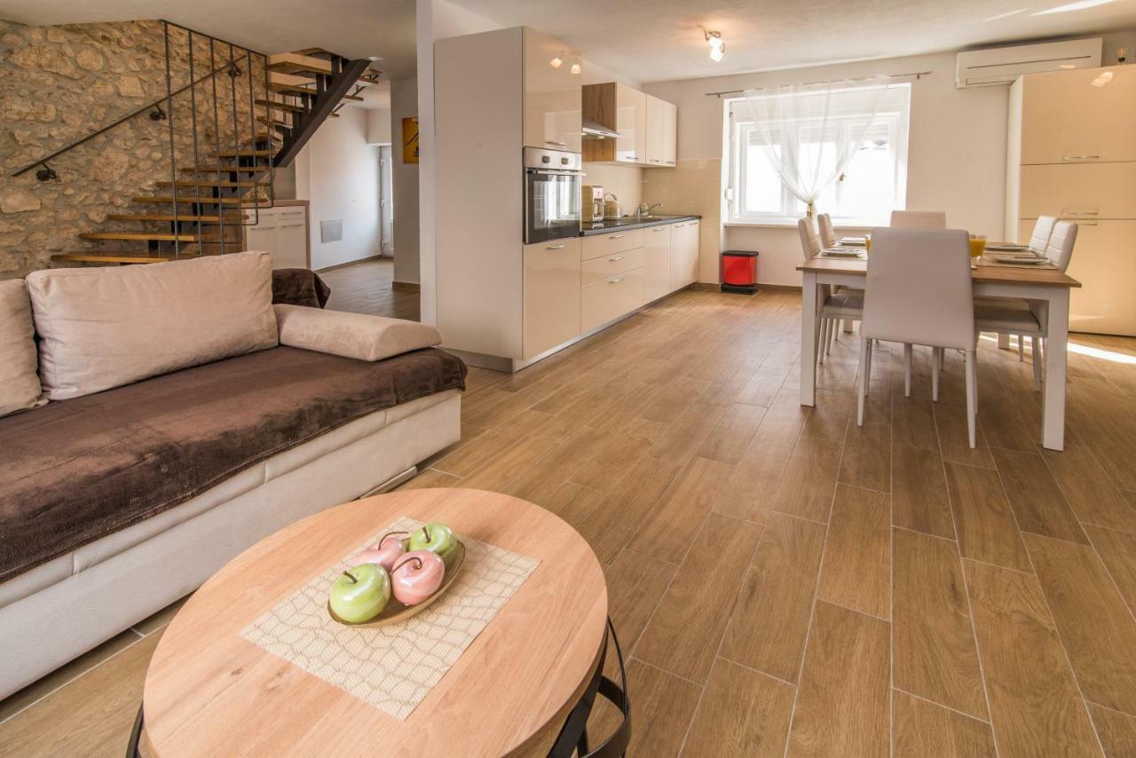 Apartments Tara Vrbnik Dış mekan fotoğraf